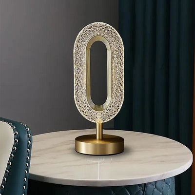 مصباح طاولة بجانب غرفة النوم الحديثة مصباح طاولة LED معدني أكريليك ذهبي