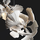 الثريا LED المصنوعة من النحاس الأبيض على شكل زهرة الجنكة بيلوبا