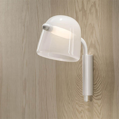 مصباح جداري زجاجي إبداعي إسكندنافي لغرفة النوم أضواء شمعدان حديثة بسيطة