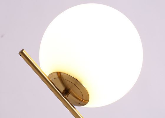 60W Max Ball Lampshape Dia 18cm زجاج منضدة مصابيح لغرفة النوم